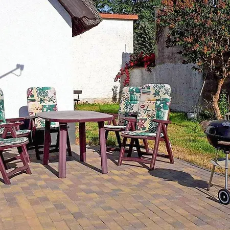 Stunning In Luckow With Kitchen Сasa de vacaciones *
